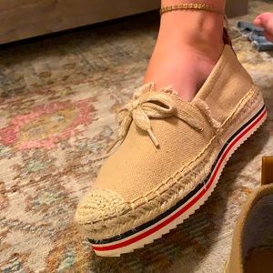 Tommy Hilfiger flats in good condition